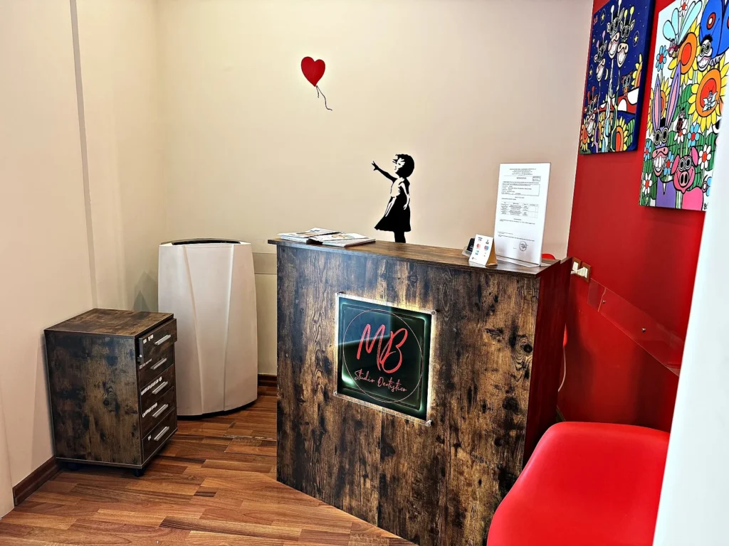 Reception dello Studio Dentistico Dott. Mauro Bernasconi a Napoli Fuorigrotta